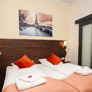 Little Paris Hotel