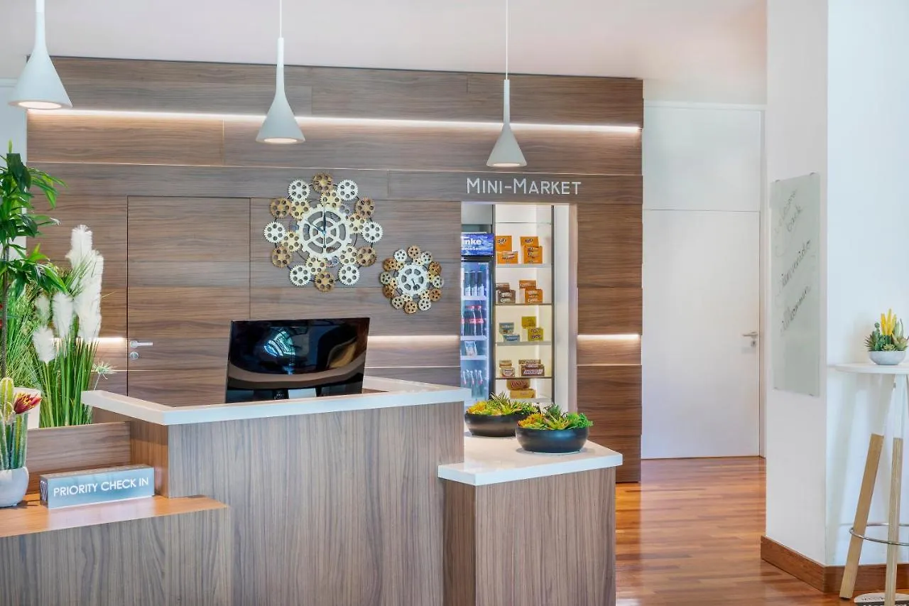 Hotel Frankfurt Messe Affiliated By Melia Frankfurt am Main 4*,